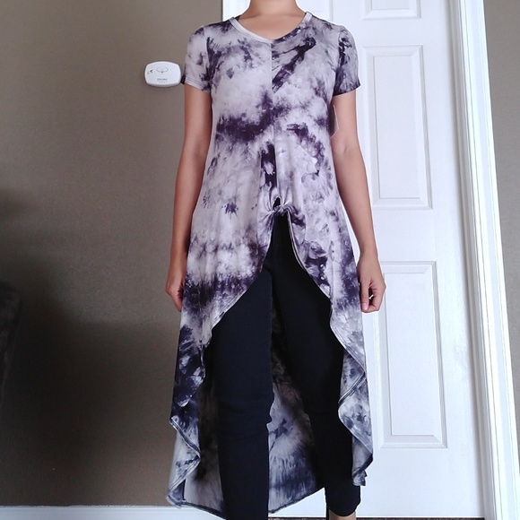 Free Kisses Tops - Hi-Lo Maxi Shirt